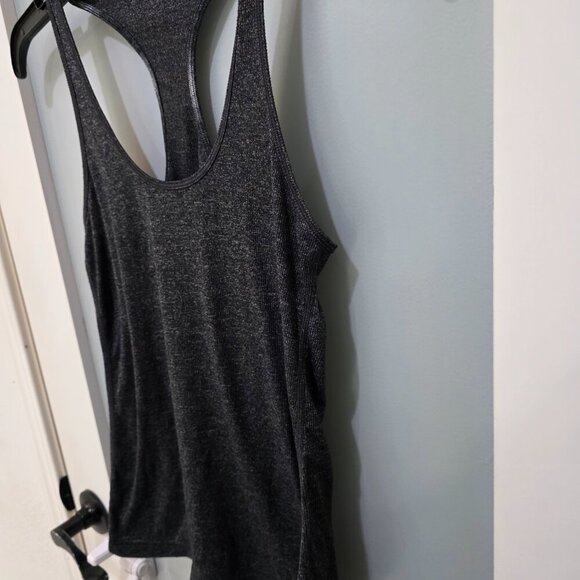 Lululemon Striped Tank + Lululemon Grey Racerback Tank Bundle – Stretchy - Picture 10 of 13
